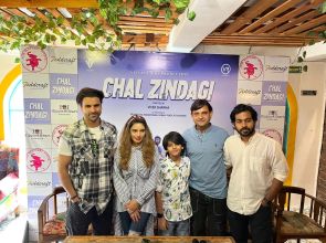 Upcoming Movie Chal Zindagi का प्रमोशन करने Pune पहुंचे Stars । Vivek Dahiya ने शेयर किए अनुभव